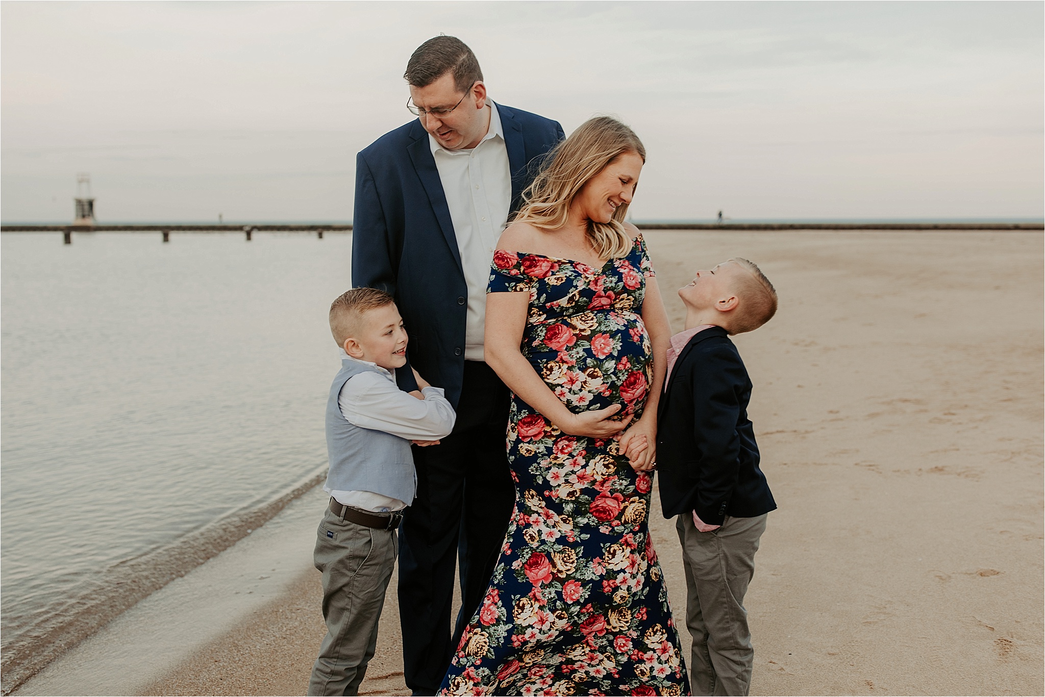 Family Maternity Session in Downtown Chicago at North Avenue Beach. Krystal Richmond Photography. 