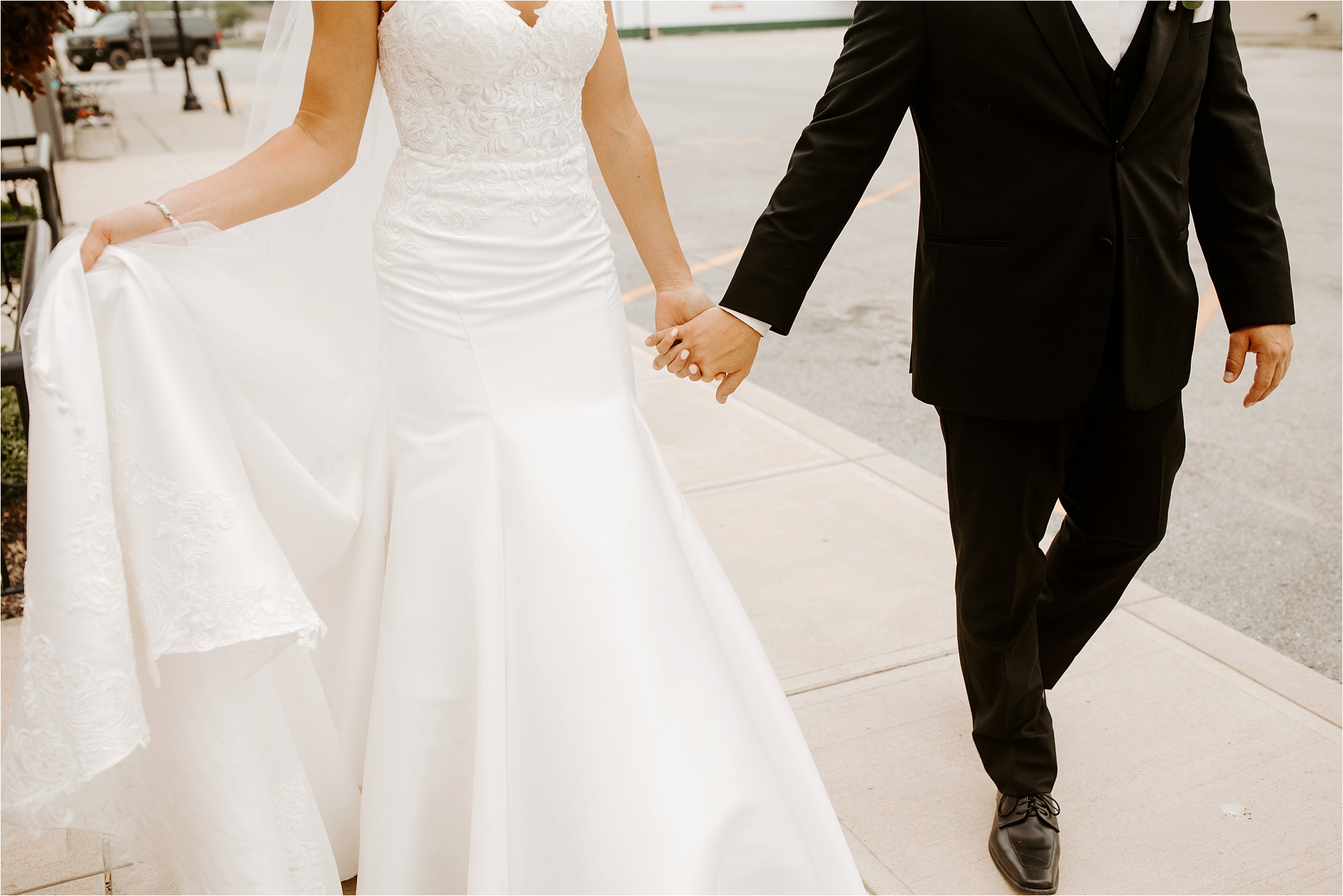 Summer Wedding Day at Millers Farm Barn in Central Illinois. Krystal Richmond Photography